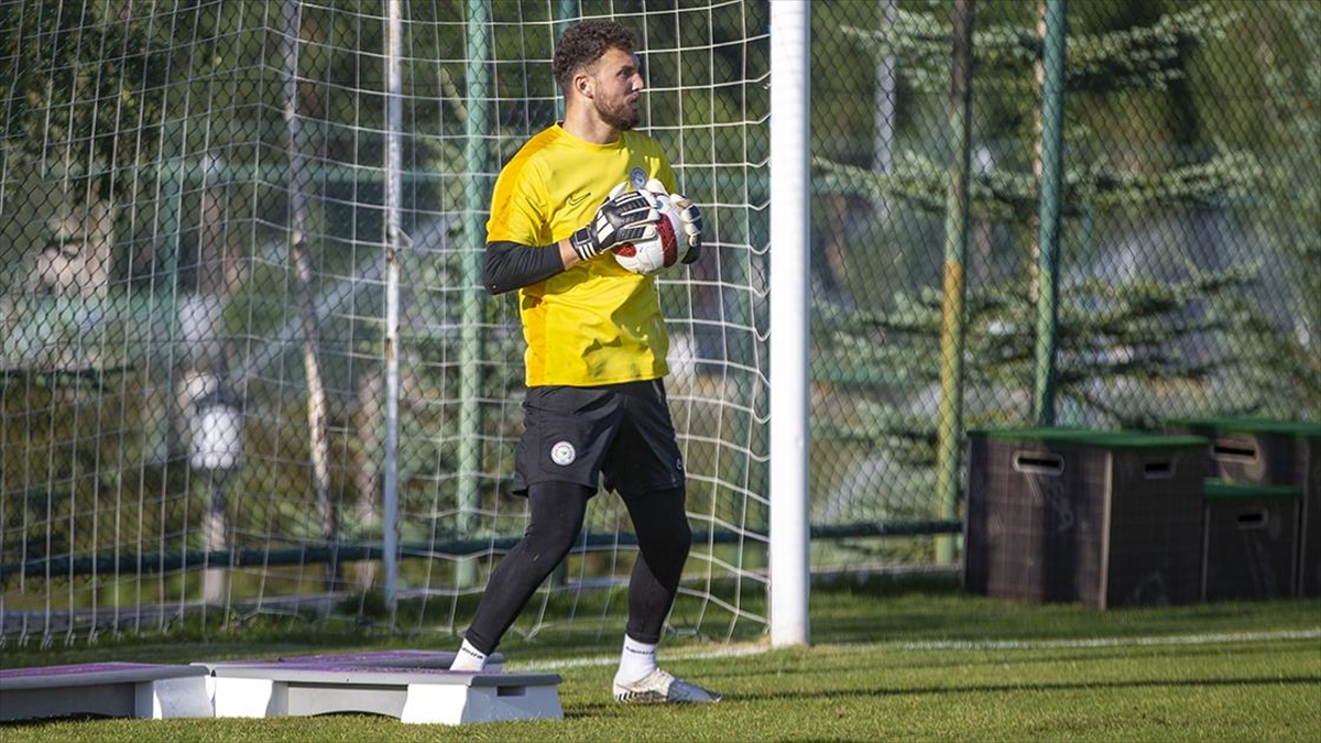 caykur-rizespor-kalecisi-tarik-cetin-super-ligde-de-kendine-guveniyor-jZV9nW8O.jpg