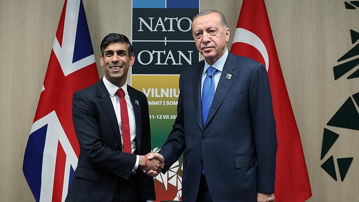 cumhurbaskani-erdogan-ingiltere-basbakani-sunak-ile-bir-araya-geldi-8IvTwmz6.jpg
