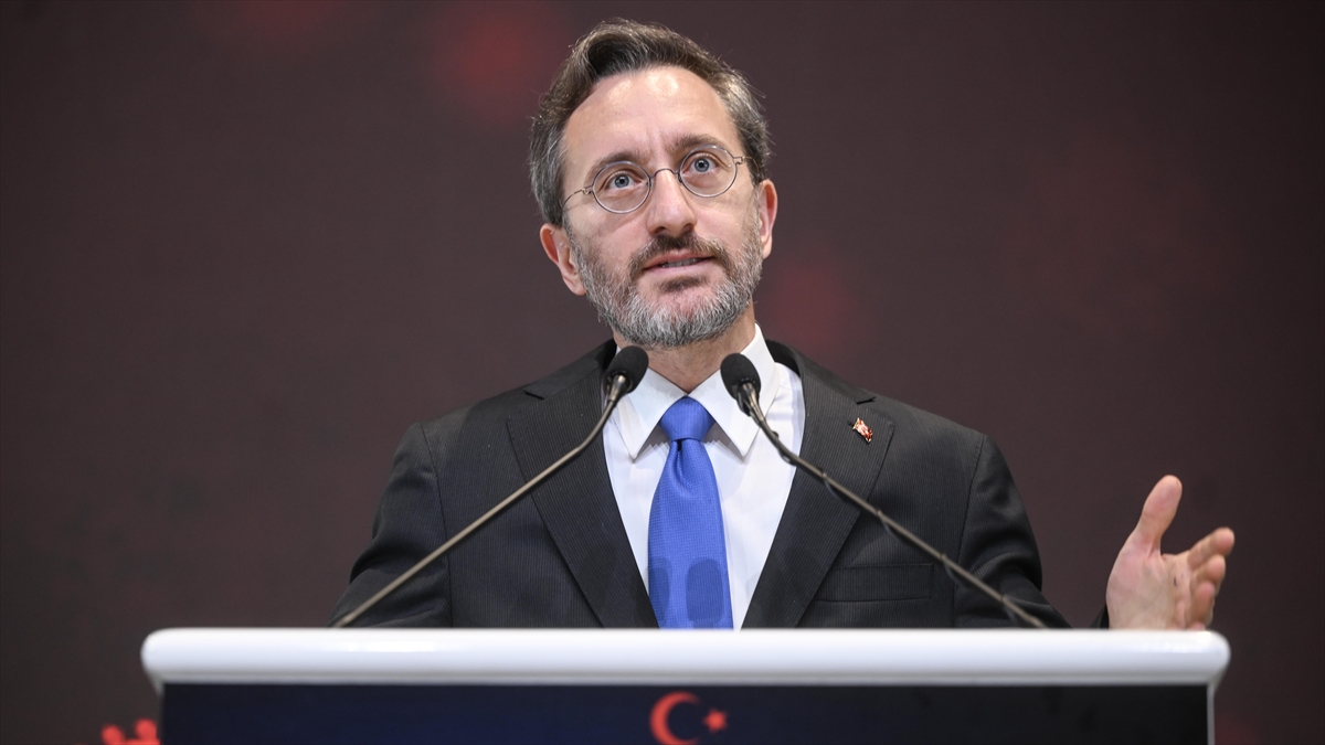 cumhurbaskanligi-iletisim-baskani-altun-milletin-oz-guveninin-tescilidir-15-temmuz-6vYL1LKZ.jpg