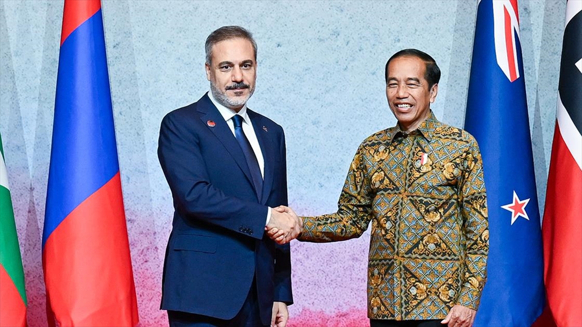 disisleri-bakani-fidan-endonezya-devlet-baskani-widodo-tarafindan-kabul-edildi-4yT4T1cX.jpg