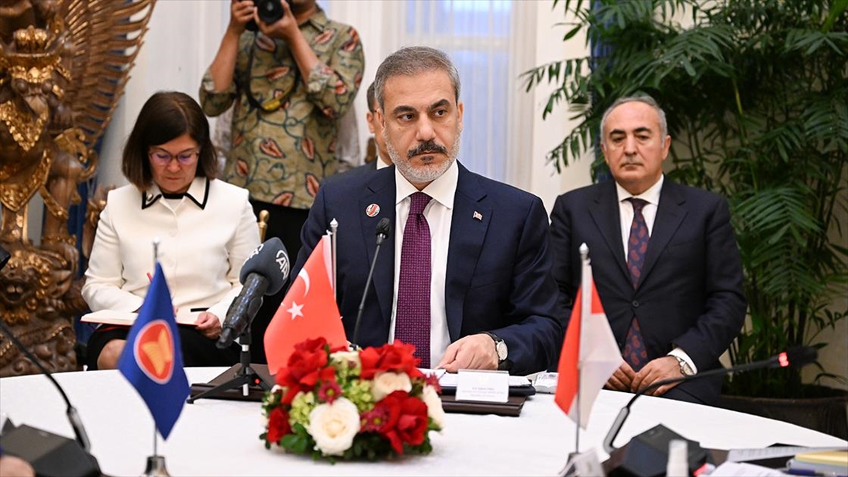 disisleri-bakani-fidan-turkiye-ve-aseanin-cok-daha-ileri-seviyede-isbirligi-yapmasi-gerektigine-inaniyoruz-jmbplRkl.jpg