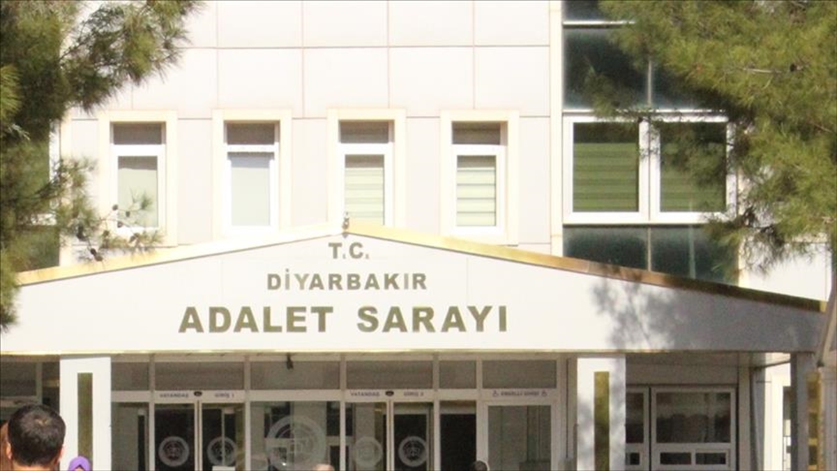 diyarbakirda-5-kisinin-oldugu-otobus-kazasindaki-ihmaller-zinciri-iddianameye-yansidi-hRDNulxe.jpg