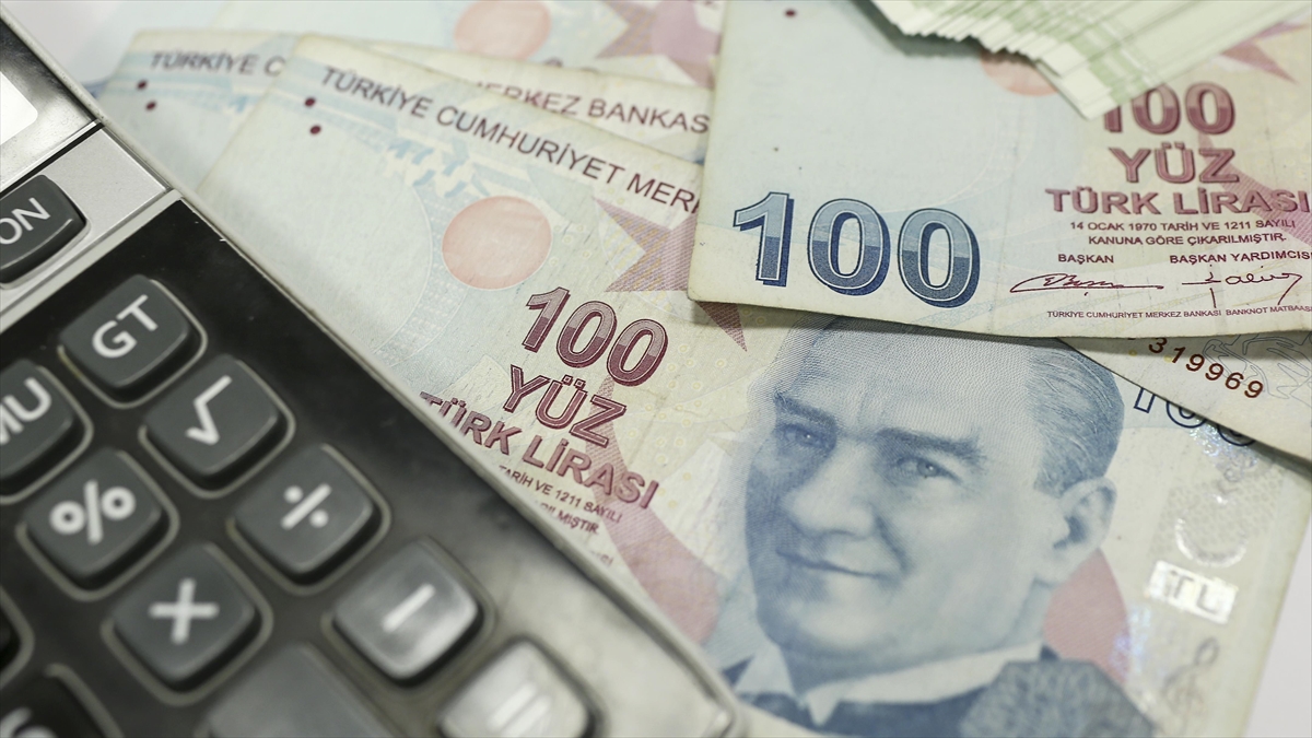 en-dusuk-memur-maasinin-22-bin-liraya-yukseltilmesine-iliskin-teklif-tbmmde-hYUhTOli.jpg