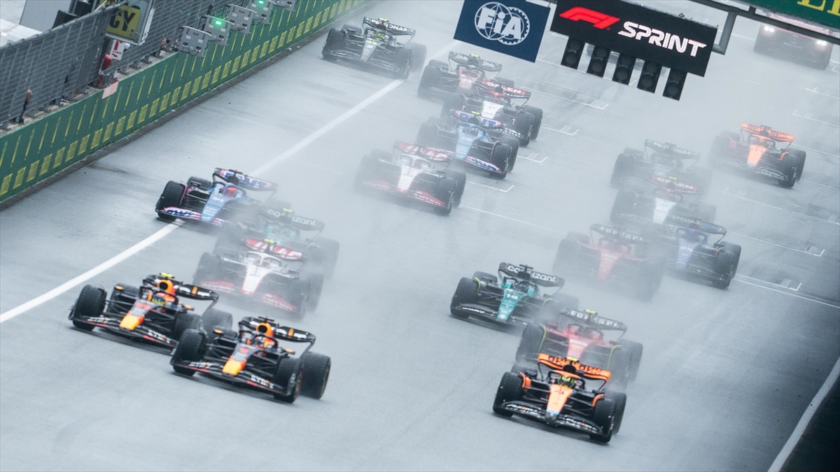 f1-avusturya-grand-prixsinin-sprint-yarisinda-verstappen-birinci-oldu-XK9d9hs2.jpg
