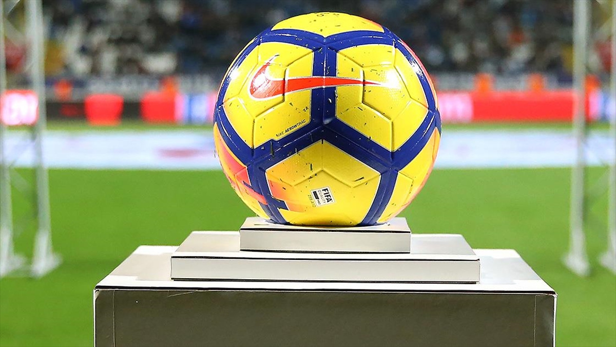 futbolda-super-lig-ve-1-ligin-isim-sponsoru-trendyol-olacak-fdHU5EOF.jpg