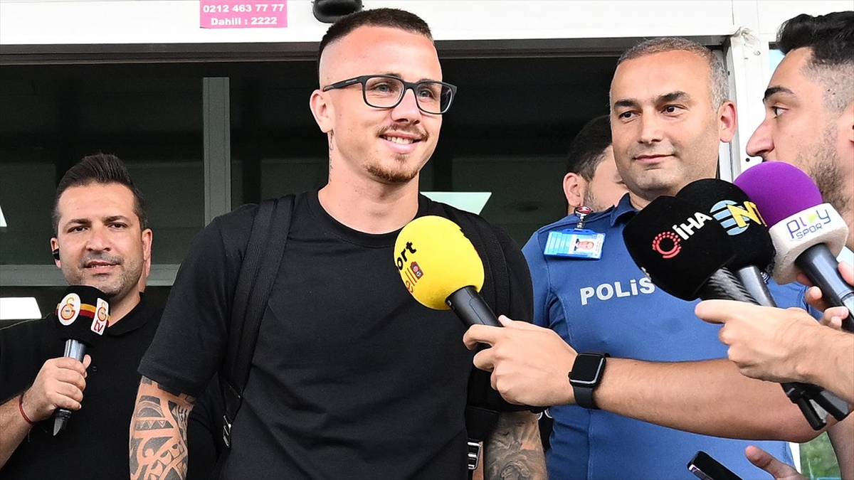 galatasarayin-5-ispanyol-futbolcusu-angelino-UiMwhugz.jpg