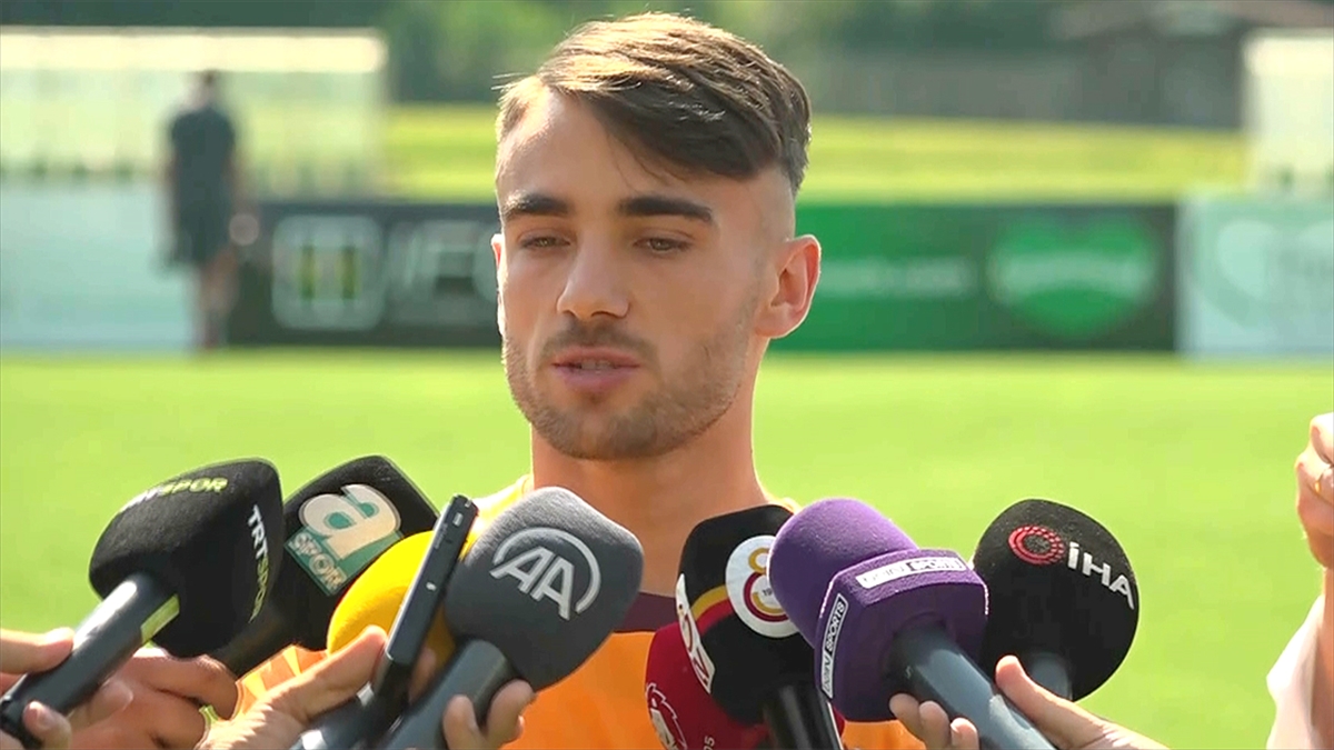 galatasarayli-futbolcu-yunus-akgun-yeni-sezon-icin-iddiali-MT4nURfc.jpg