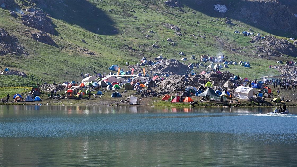 hakkaride-duzenlenen-5-cilo-fest-etkinliklerle-devam-ediyor-5DlAjXdu.jpg