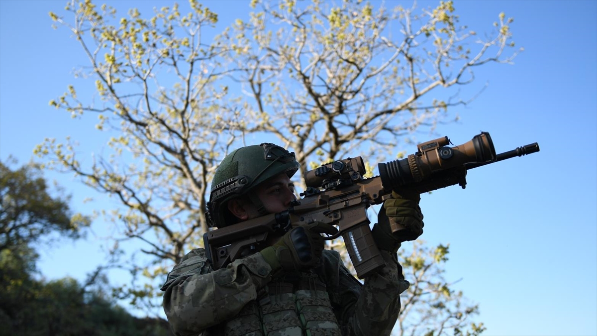irakin-ve-suriyenin-kuzeyinde-2-terorist-etkisiz-hale-getirildi-JAMYr9s7.jpg