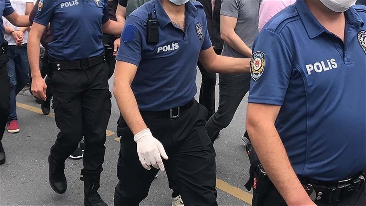 istanbul-polisi-fetonun-yeniden-yapilanmasina-gecit-vermedi-wAiU5bjV.jpg