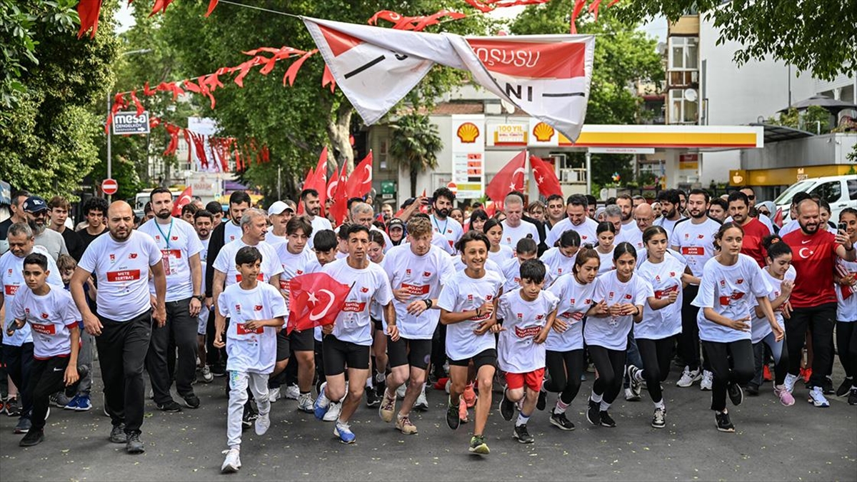 istanbulda-vatan-kosusu-ile-15-temmuz-sehitleri-anildi-WOsPR8qL.jpg