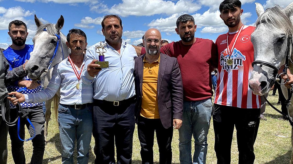 karsta-geleneksel-yaz-festivali-duzenlendi-ltBFKGCK.jpg