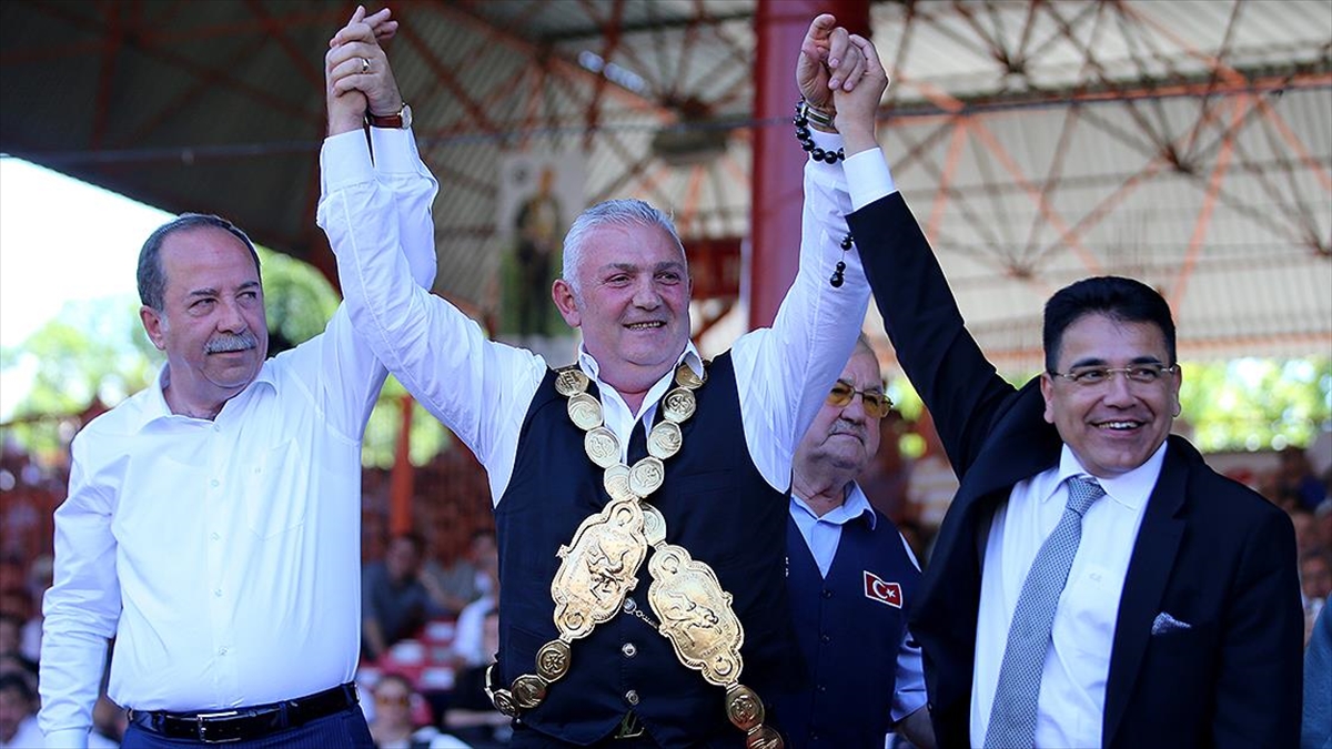 kirkpinarin-gures-agaligini-mevcut-aga-seyfettin-selim-kazandi-PKSQA7K9.jpg