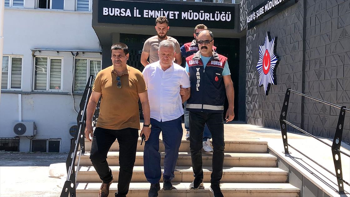 kurban-hissesi-sahiplerine-salam-sosis-dagittigi-iddia-edilen-baba-ve-oglunun-ifadeleri-ortaya-cikti-kbjYQPuR.jpg