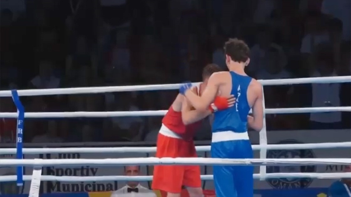 milli-boksorler-turkiye-azerbaycan-kardesligini-tribunlere-gosterdi-GCAJn97v.jpg