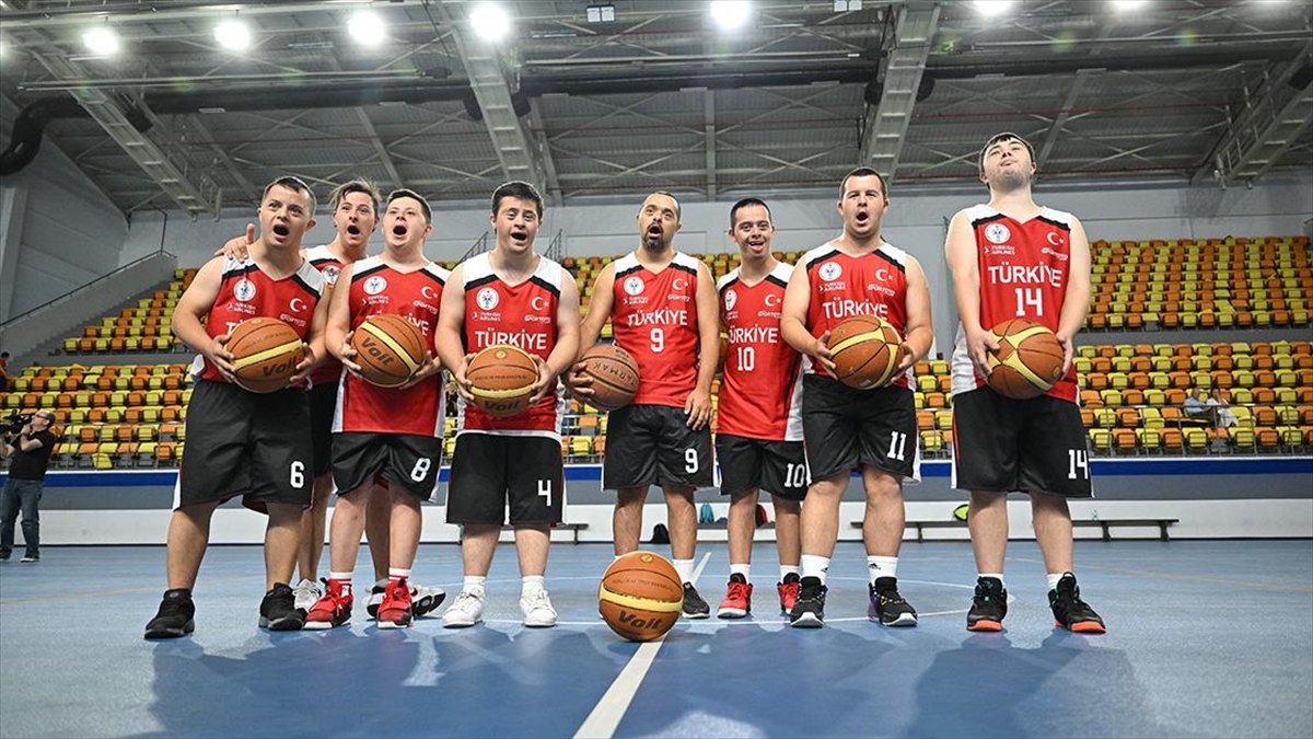 ozel-sporcular-down-basketbol-milli-takimi-avrupa-sampiyonlugu-icin-calisiyor-O2lGn3PZ.jpg