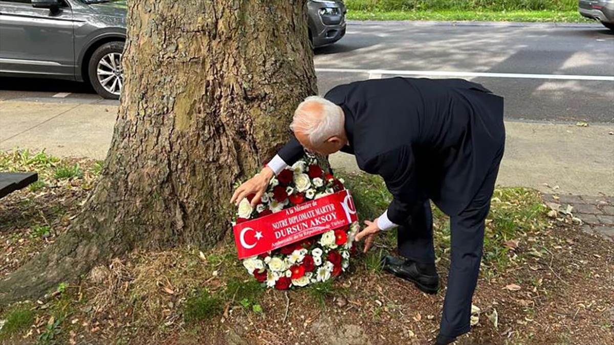 sehit-turk-diplomat-dursun-aksoy-brukselde-anildi-Au1hIkJT.jpg