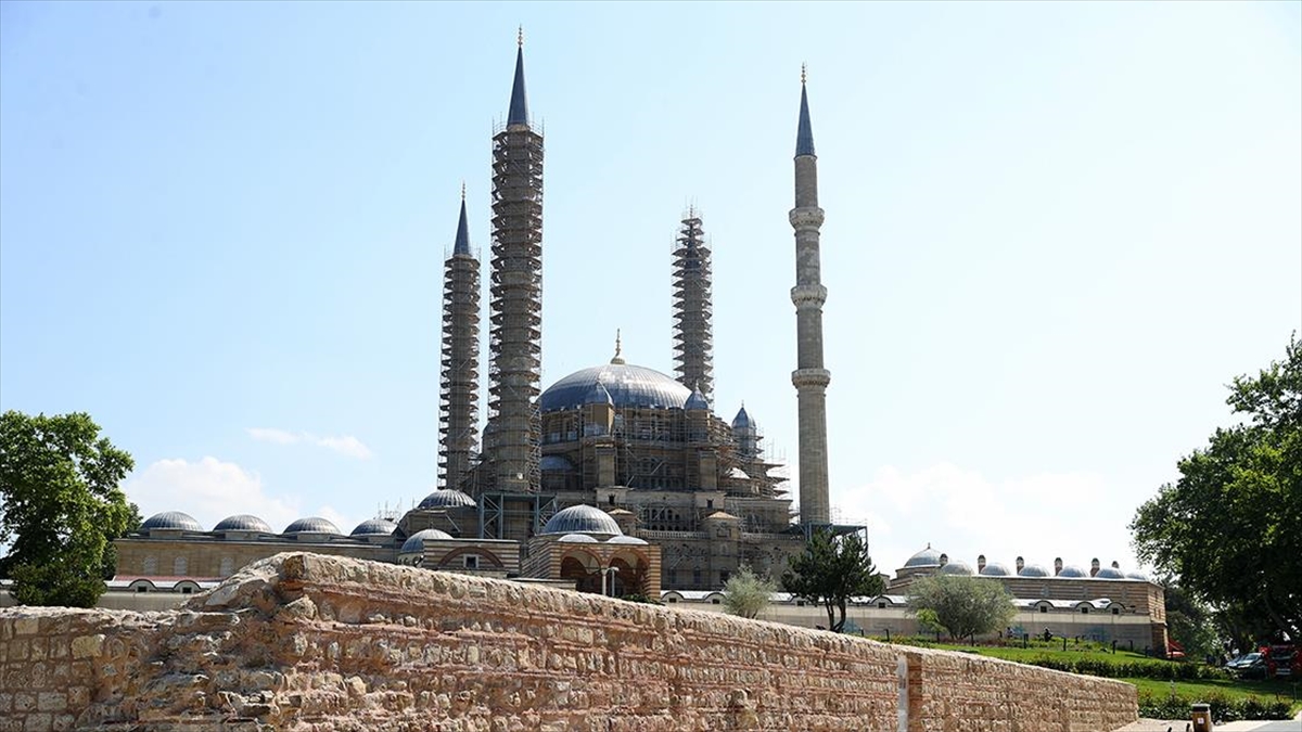 selimiye-camisinin-restorasyonunda-donemin-insaat-teknolojisine-ait-yeni-bilgilere-ulasildi-kbQGNGid.jpg