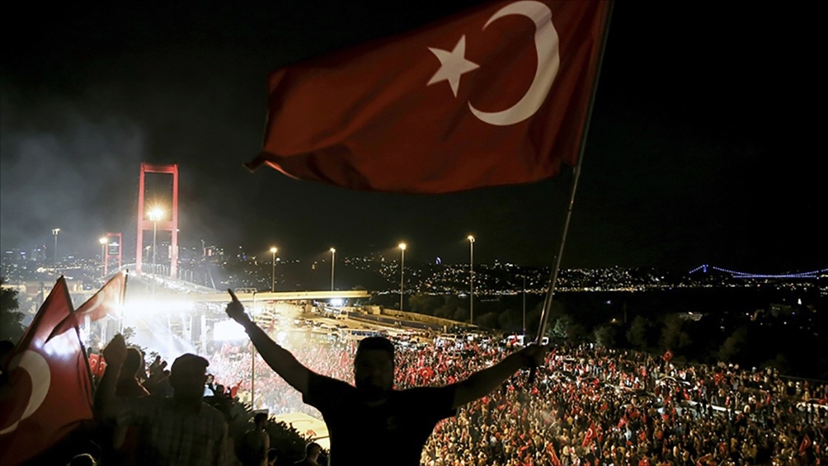 spor-federasyonlari-15-temmuz-demokrasi-ve-milli-birlik-gununde-sehitleri-andi-m421IVbO.jpg