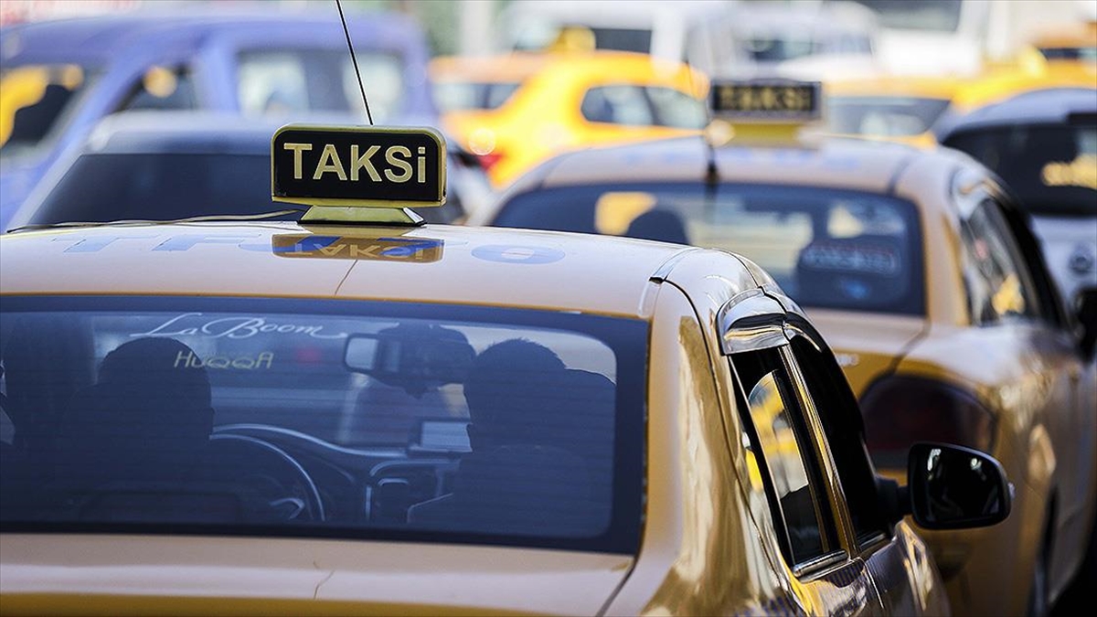 taksiciler-en-cok-yol-ve-yolcu-sectikleri-icin-sikayet-ediliyor-wixbL9u5.jpg