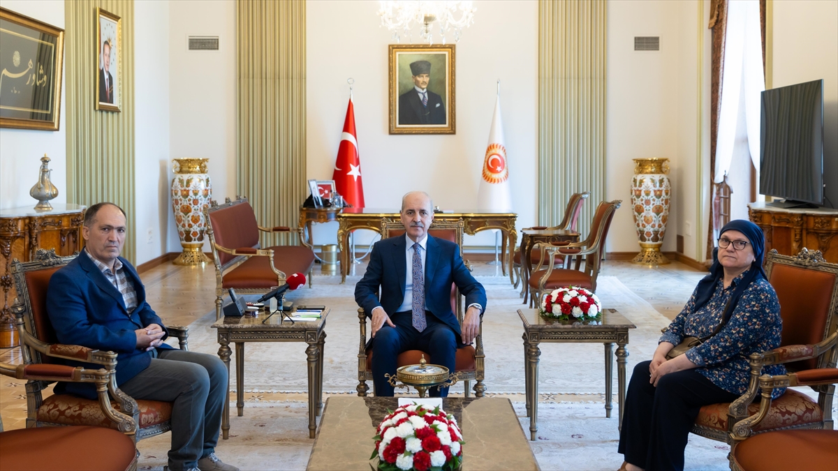 tbmm-baskani-kurtulmus-sehit-ogretmen-senay-aybuke-yalcinin-ailesiyle-bir-araya-geldi-RmbfTyNs.jpg