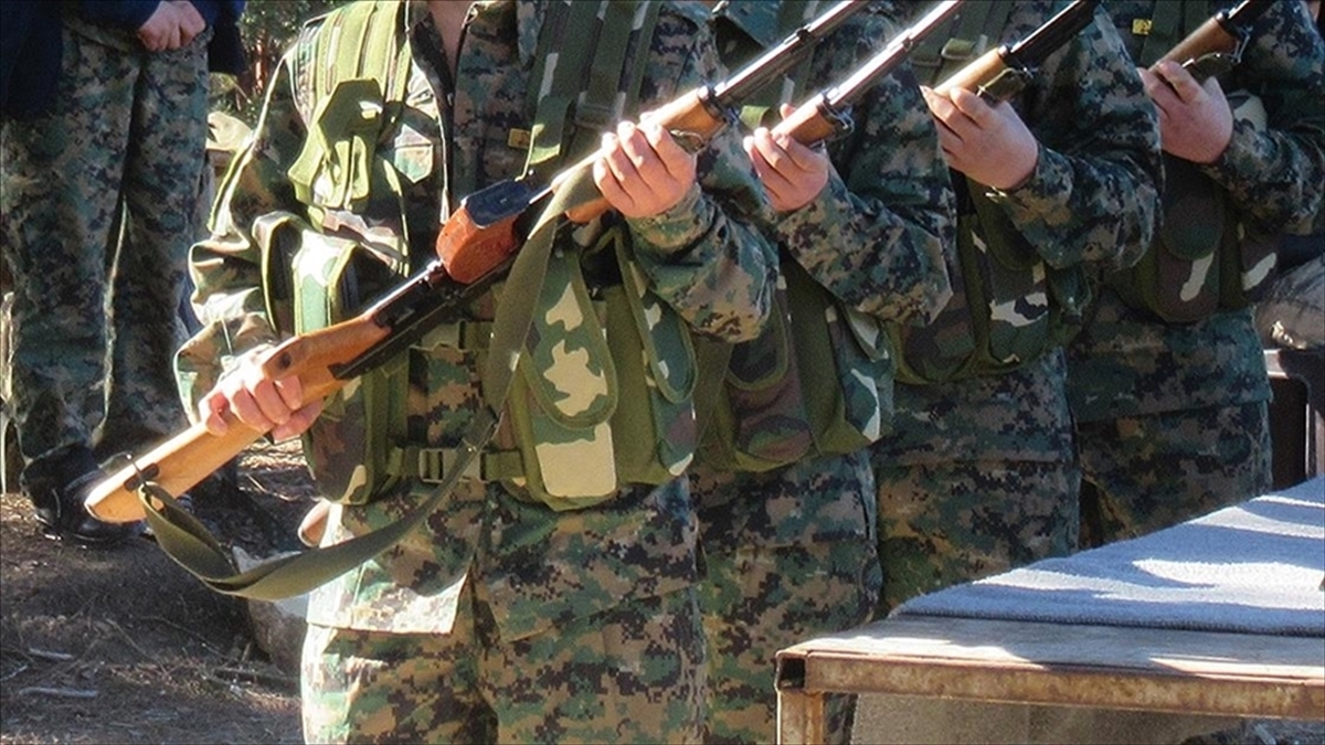 teror-orgutu-pkkypg-2-gunde-17-cocugu-alikoydu-VtsS392F.jpg