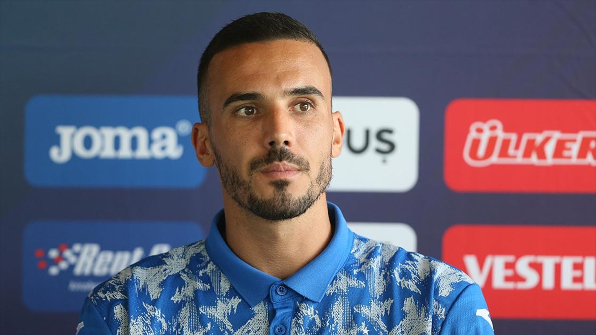 trabzonsporun-yeni-transferi-dimitrios-kourbelis-iz-birakmak-istiyor-dFCHtfKI.jpg