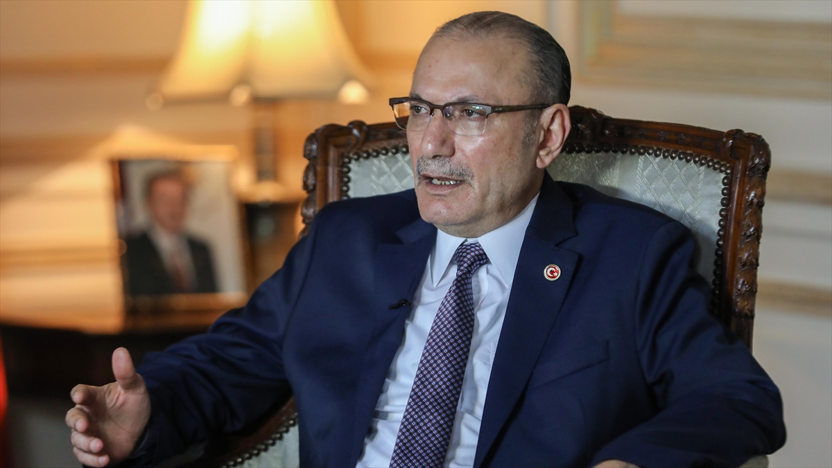 turkiyenin-kahire-buyukelcisi-sen-iki-kardes-milletin-tekrar-kavusmasi-ve-dayanismasinin-zamani-geldi-JZDMBibD.jpg