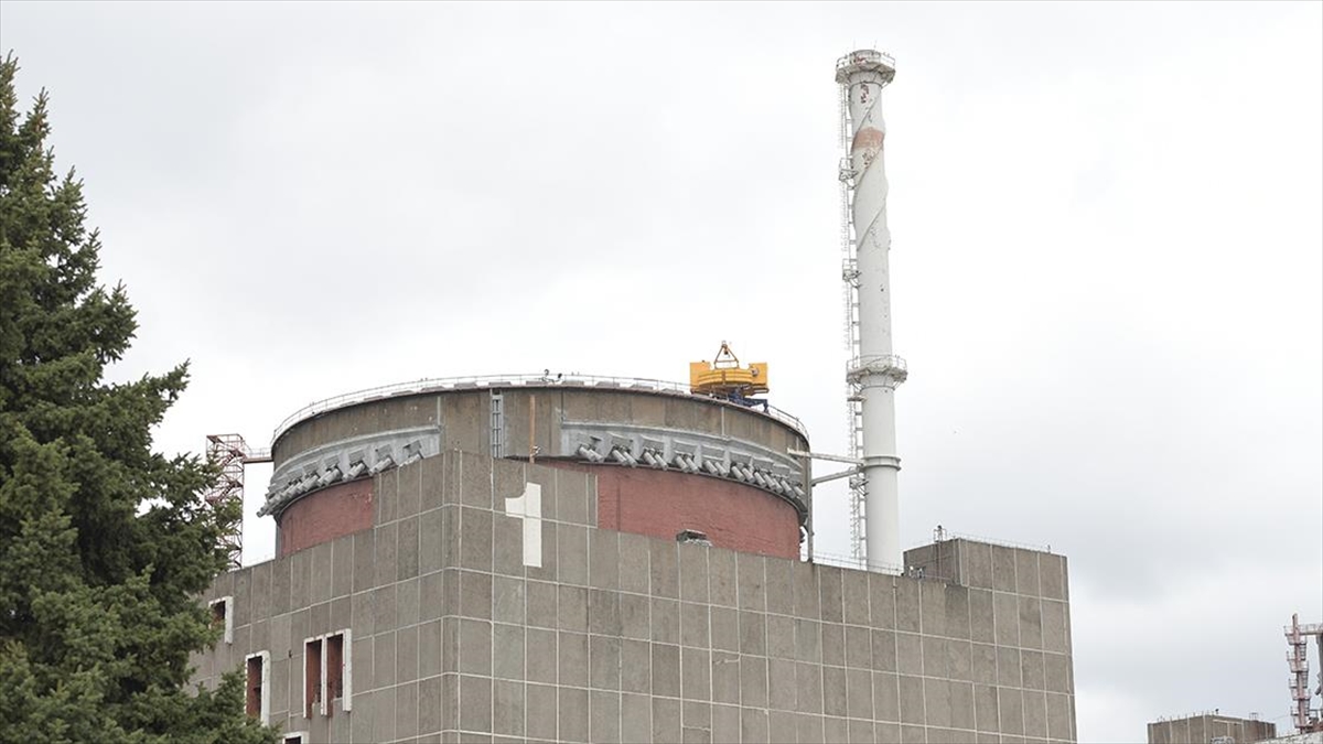 uaea-zaporijya-nukleer-santralinin-4-ay-sonra-yedek-enerji-hattina-baglandigini-bildirdi-SBRzTgQN.jpg