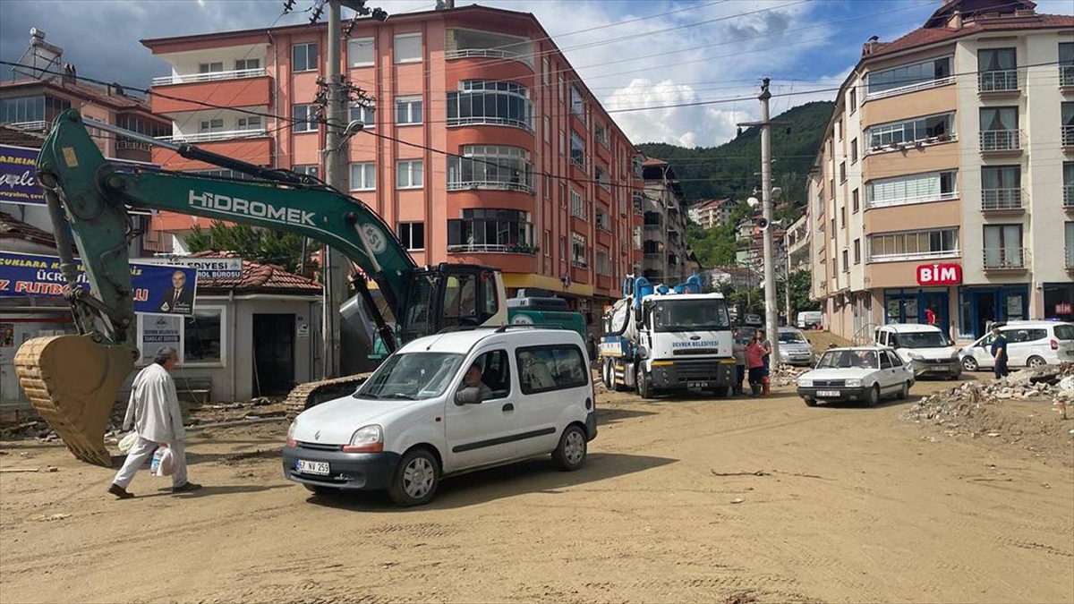 zonguldakta-selin-yol-actigi-hasar-gideriliyor-yFbmtuVL.jpg