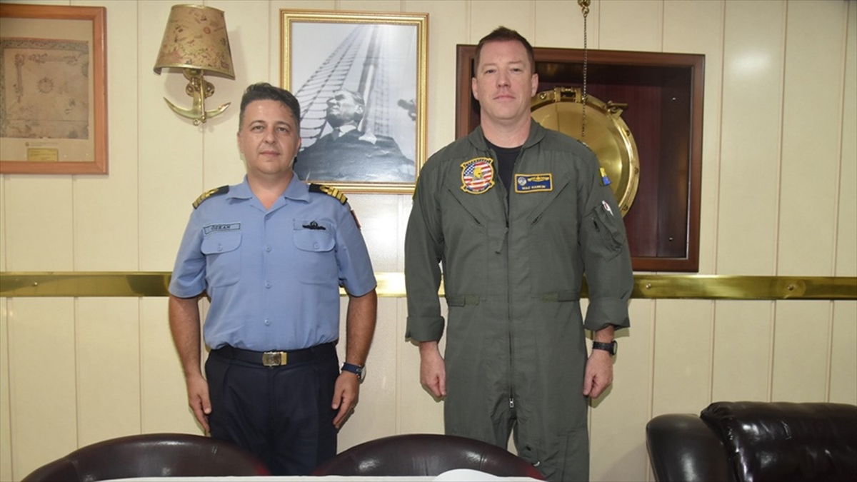 abd-ucak-gemisi-gorev-grubu-komutani-albay-harkin-tcg-gokceadayi-ziyaret-etti-MSKNNJtW.jpg