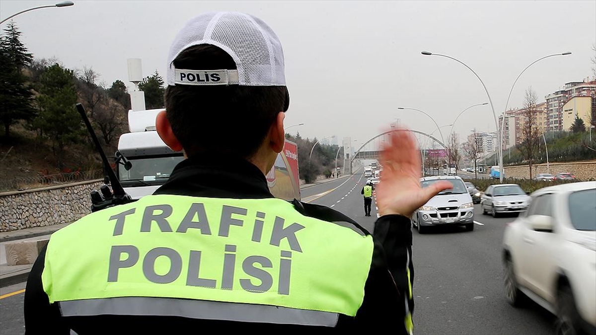 baskentte-30-agustos-zafer-bayrami-kutlamalari-dolayisiyla-bazi-yollar-trafige-kapatilacak-HAtMsgYi.jpg