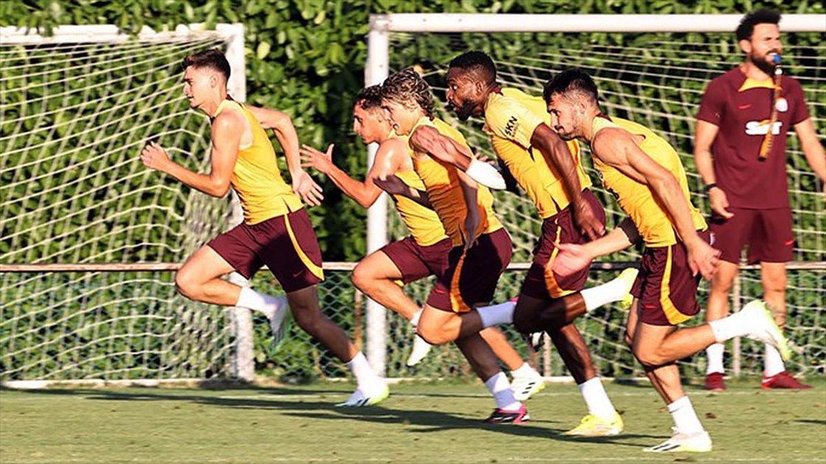 galatasaray-sampiyonlar-ligi-3-eleme-turunda-olimpija-ljubljana-ile-karsilasacak-eTv69bYm.jpg
