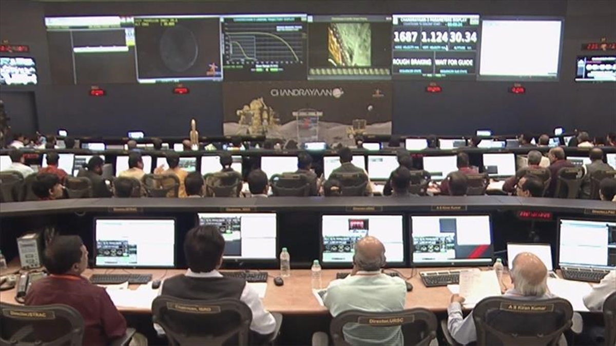 hindistana-ait-chandrayaan-3-uzay-kesif-aracinin-aydaki-ilk-verileri-yayimlandi-XIKHH5Nd.jpg