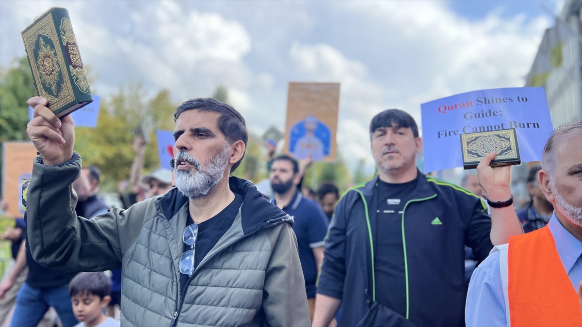 hollandada-muslumanlar-kuran-i-kerime-yonelik-saldirilari-protesto-etti-KvvZzWvL.jpg
