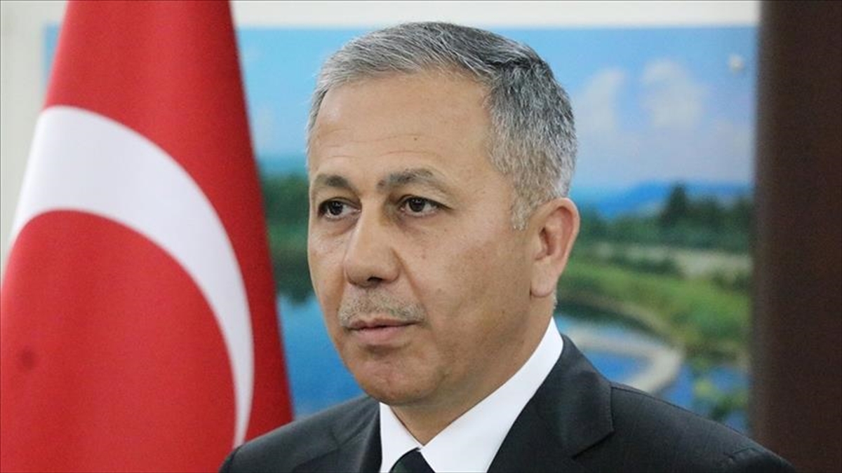 icisleri-bakani-yerlikaya-19-gocmen-kacakciligi-organizatorunun-yakalandigini-acikladi-5FORjDXW.jpg