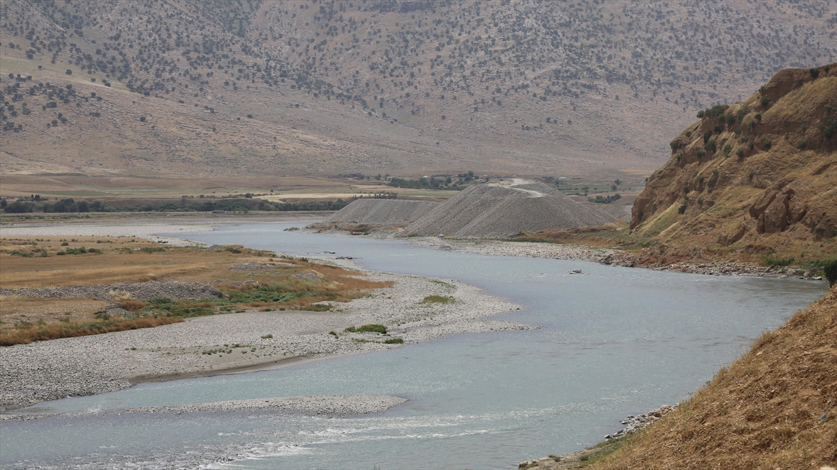 irak-iranin-kucuk-zap-suyunu-18-gundur-kesmesini-bmye-tasidi-8ZTMmVDA.jpg