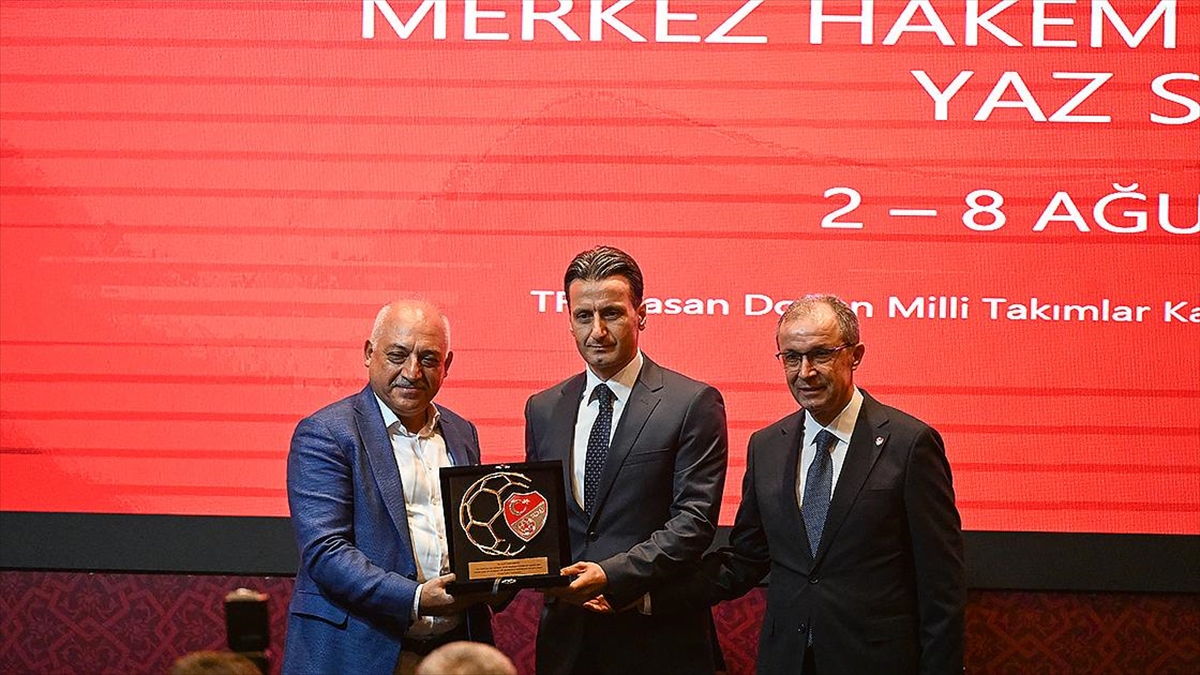 tff-baskani-buyukeksi-hakemlerimizi-elestirmek-ve-yipratmak-yerine-uzerlerindeki-baskiyi-kaldirip-korumaliyiz-KFHrQ1eD.jpg