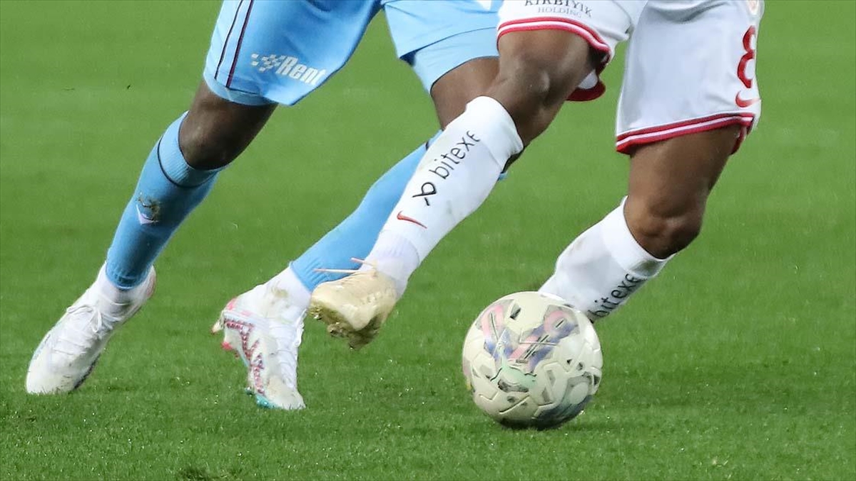 trabzonspor-antalyaspor-maci-biletleri-satisa-cikarildi-xagLn2jF.jpg