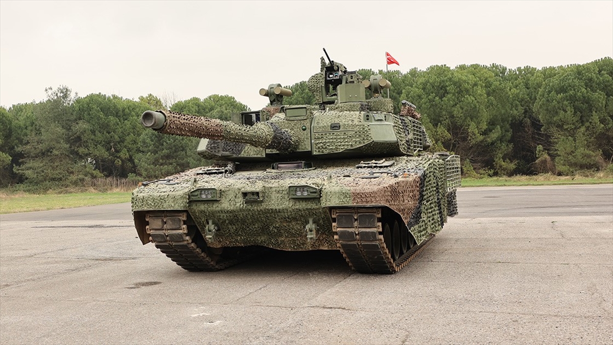 yerli-motor-yeni-altay-tankini-yurutmeye-hazirlaniyor-Yp1DYeOk.jpg
