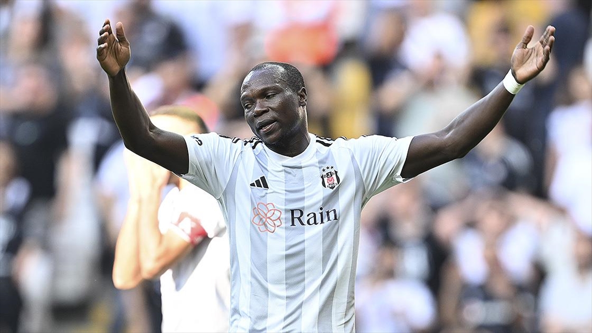 aboubakar-besiktas-formasiyla-lige-yine-tutuk-baslangic-yapti-yRvpvgve.jpg