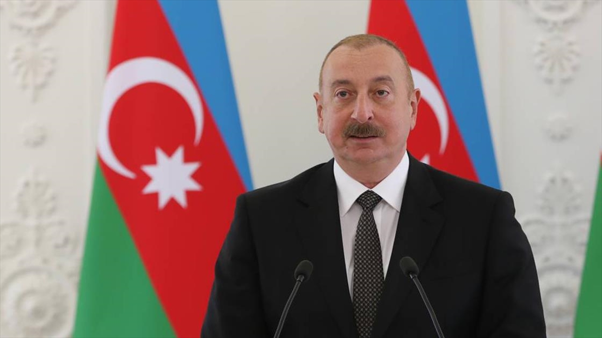 aliyev-etkinligimizde-elbette-kktc-bayragi-dalgalanmalidir-ve-dalgalanacaktir-T1j1Xgsv.jpg
