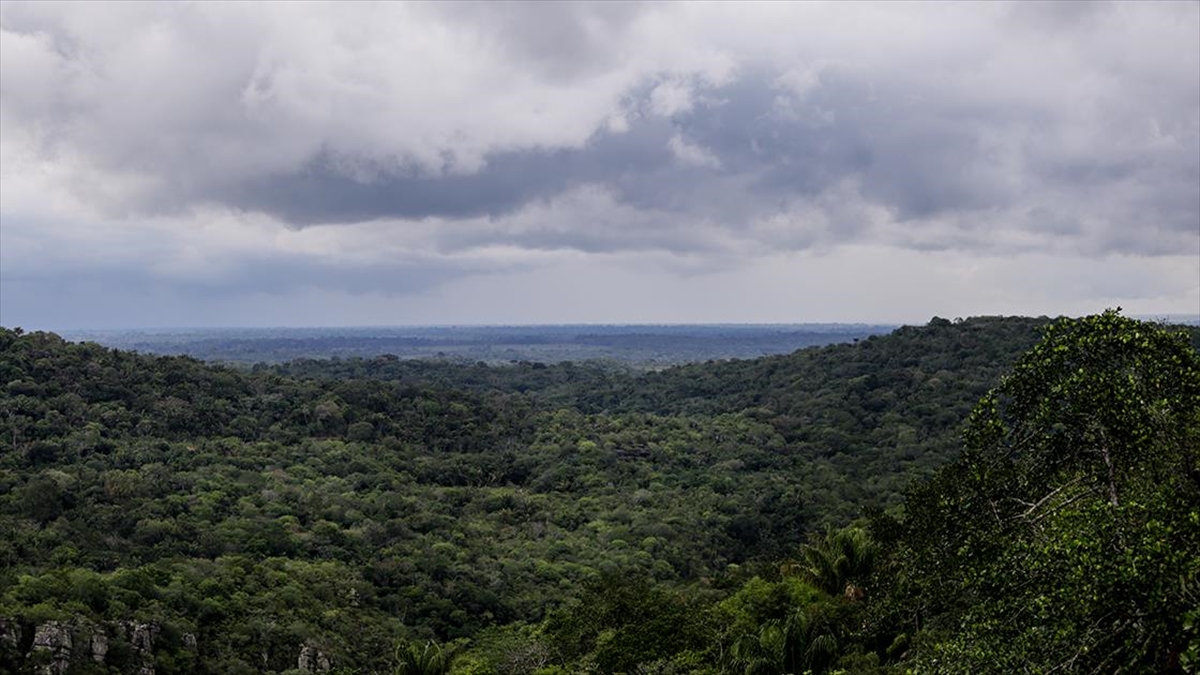 brezilya-amazonlarindaki-kuraklik-tehlikesi-500-bin-kisiyi-olumsuz-etkileyebilir-NDdB4Pjw.jpg