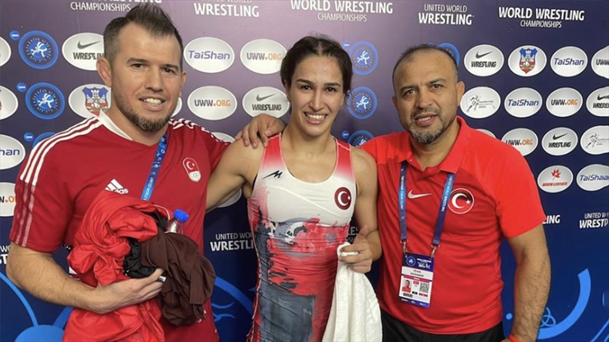 buse-tosun-cavusoglu-dunya-gures-sampiyonasinda-turkiyeye-olimpiyat-kotasi-kazandirdi-pZHMkZIy.jpg