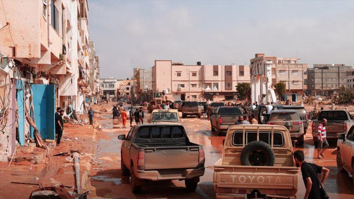 cezayirden-sel-felaketi-yasanan-libyaya-hava-koprusu-ZXC1Hf1S.jpg