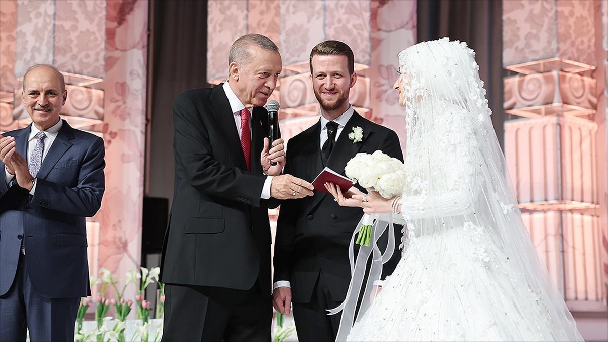 cumhurbaskani-erdogan-yegeninin-nikah-merasimine-katildi-qmg5HItA.jpg