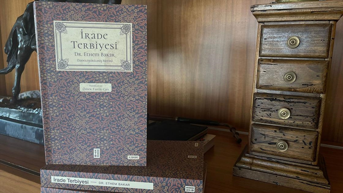 dr-ethem-bakarin-terbiye-i-irade-eseri-fikir-ve-duygularla-mucadeleye-dair-yollar-gosteriyor-tudCeJaT.jpg