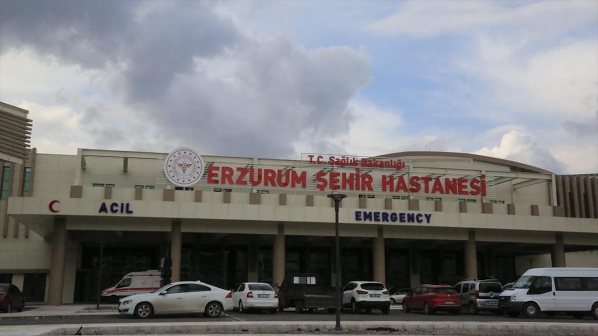 erzurum-sehir-hastanesinden-gunluk-10-bin-hasta-hizmet-aliyor-3hw4UMiI.jpg