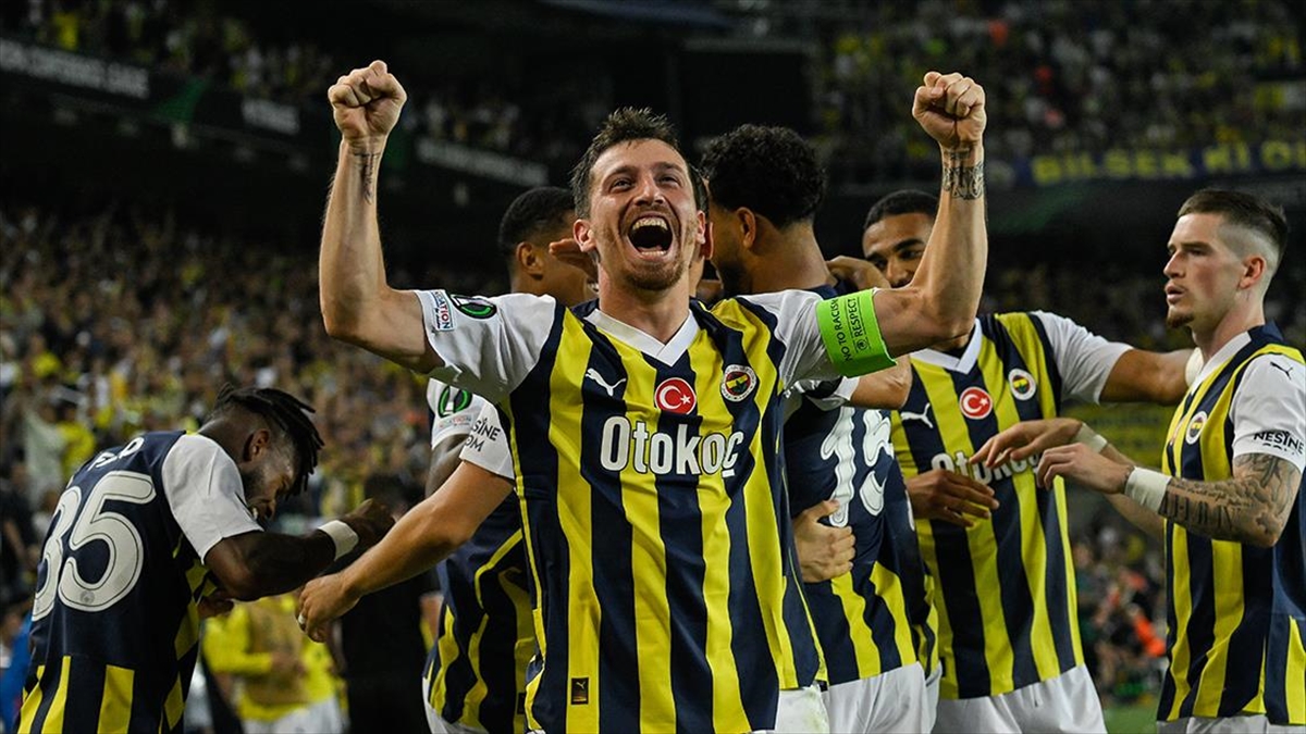 fenerbahceden-rekor-gollu-sezon-baslangici-eYRGNAGp.jpg
