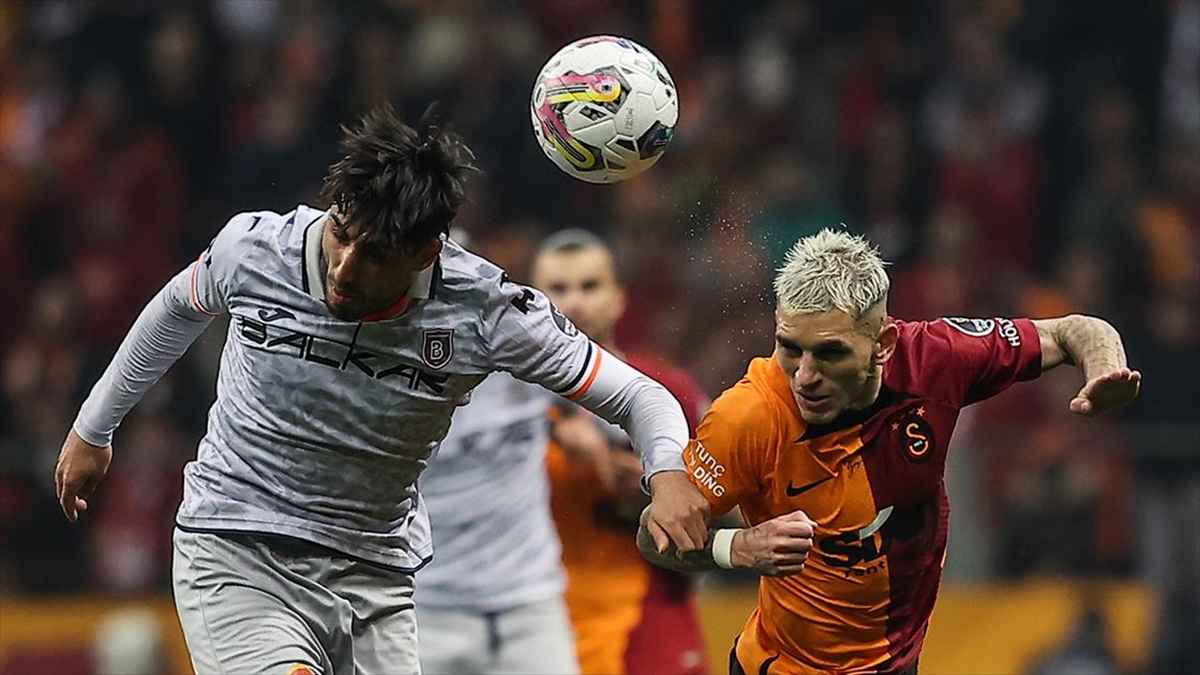galatasaray-super-ligde-yarin-basaksehir-ile-karsilasacak-IhqJugDL.jpg